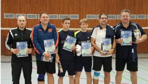 Siegerehrung Herrendoppel Kreisklasse Foto: TV Homburg-Badminton