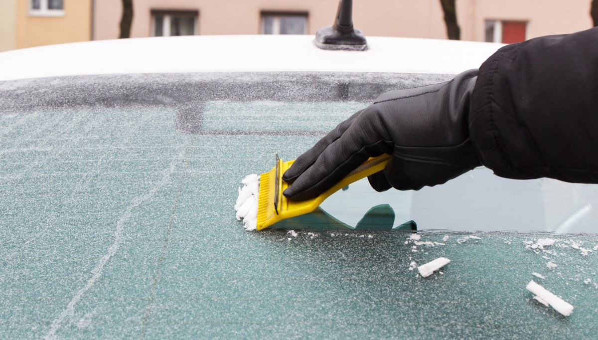 Die häufigsten Bußgelder im Winter - ADAC: Auto vollständig von Eis und  Schnee befreien - Homburg1