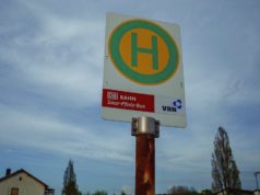 ADAC-Test deckt massive Barrieren an Bus- und Tramhaltestellen auf