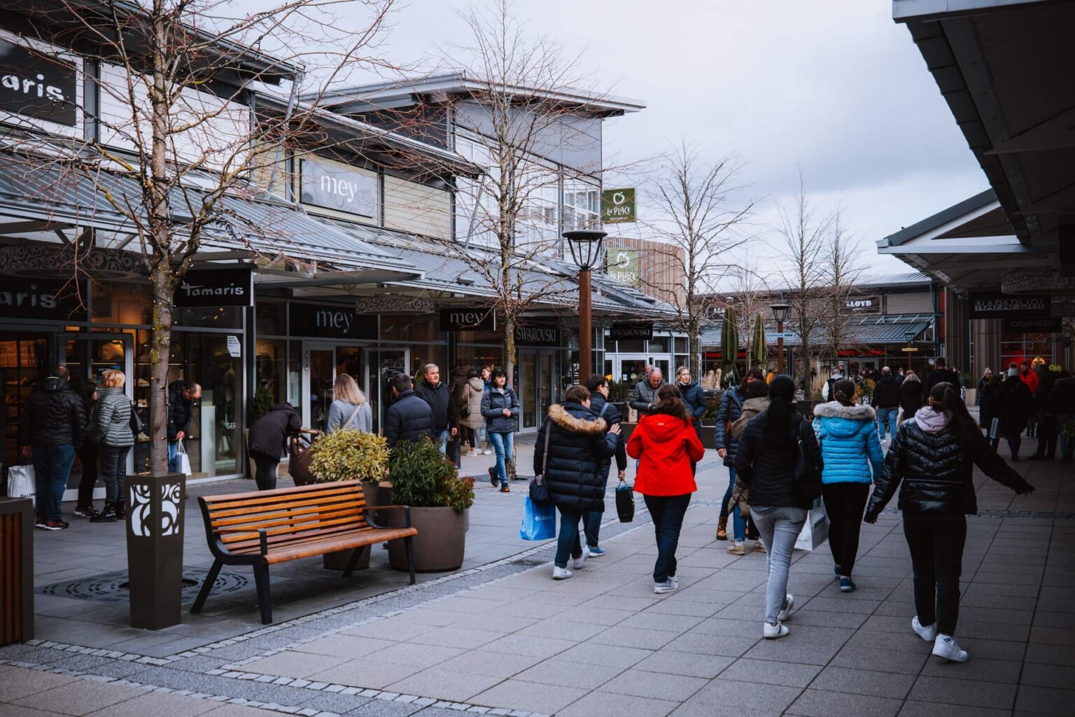 Verkaufsoffener Sonntag im Zweibrücken Fashion Outlet an diesem ...