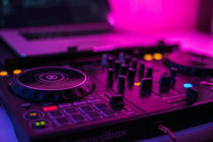 closeup photo of DJ mixer