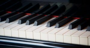 black and white piano keys