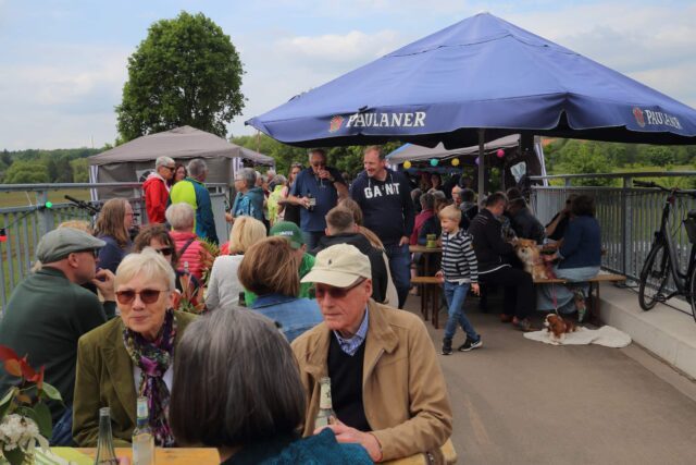 230520-2 Brueckenfest02