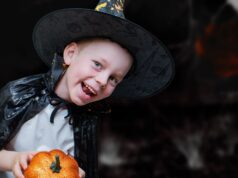 Zweibrücken feiert Halloween mit Gruselzug, Kostüm-Show und Bodenfeuerwerk