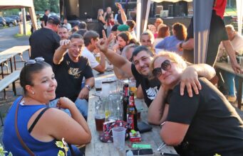 Kerwerequiem, Haxen und Hüttenrocker in Erbach