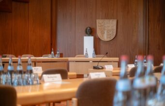 Nach „unwürdig“-Vorwurf: Homburger Politik weist Wosnitza-Kritik deutlich zurück
