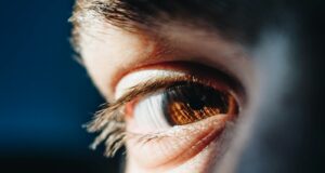 person's right eye