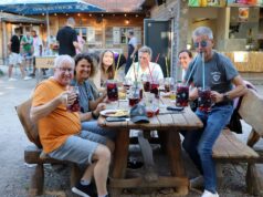 XXL-Drinks, Malle-Hits und gute Laune – Partyabend im PETERS Biergarten Jägersburg