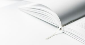 white book marker on book page lesen buch