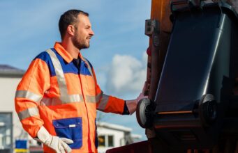 Homburg verteilt neuen Müllabfuhrkalender 2026 – geänderte Abfuhrtage im Überblick