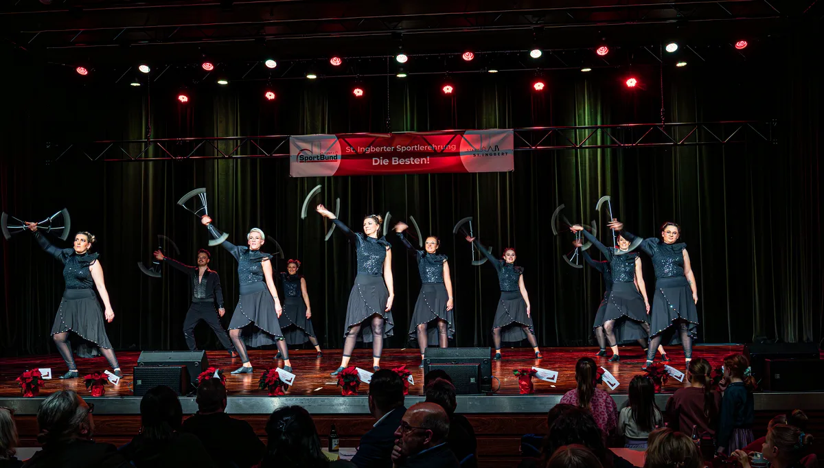 Majorettes des KG Dann wolle ma emol bei einem Auftritt