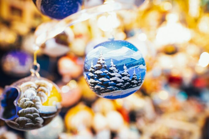 Photo by Markus Spiske bauble lot