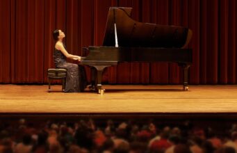 Cembalo trifft Akkordeon im Klangduell mit Scarlatti