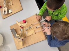 Greifarm und 3D-Raupen: Kita-Kinder forschen bei Festo in St. Ingbert