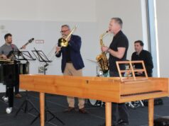 25 Jahre Taktgeberin: Überraschungskonzert für Homburgs Musikschulleiterin