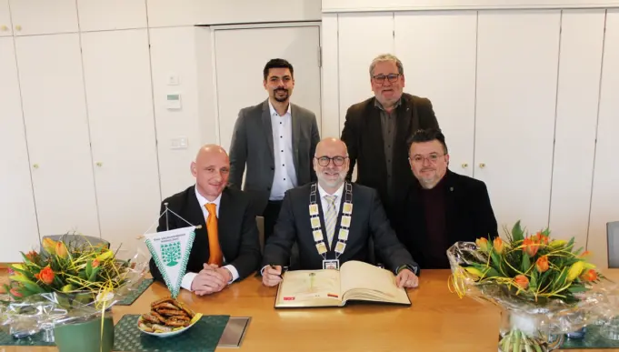 Goldenes-Buch