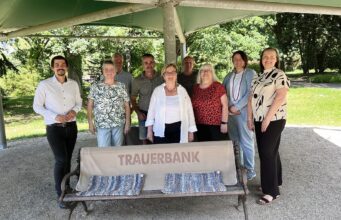 Homburg weiht Trauerbank auf dem Hauptfriedhof ein