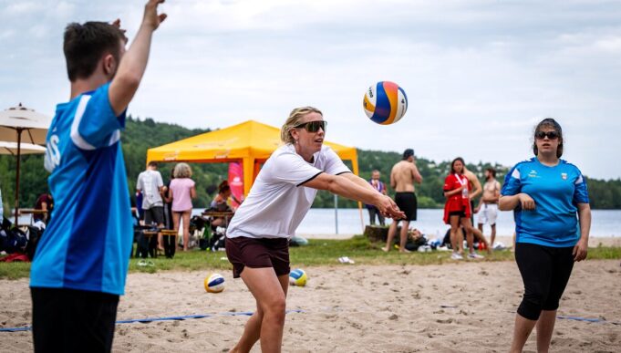 hbg1_5359_attachment_1_unified_experience_beachvoleyball_karla_borger