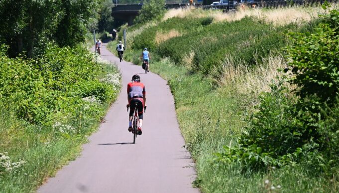hbg1_5767_attachment_1_saar-radweg_sonne
