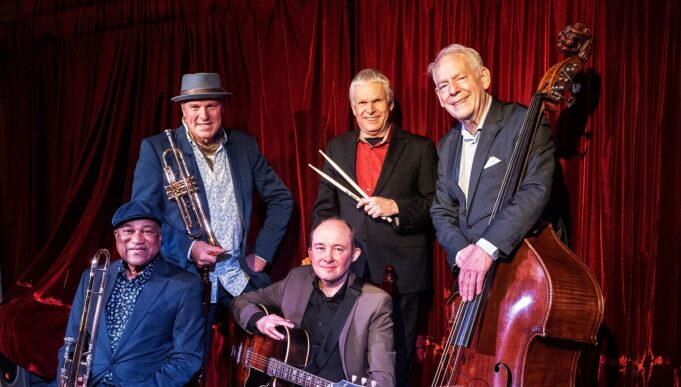 12_hot_stuff_jazzband_bandfoto_hermann_will