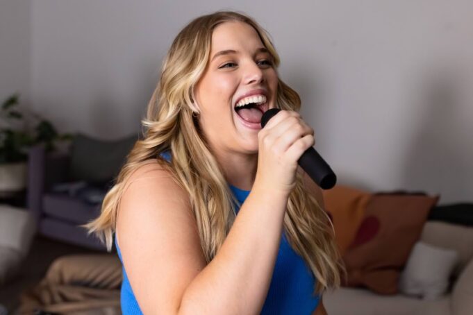 Gesang Musik Karaoke