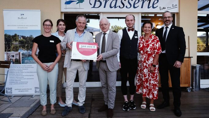 bescheiduebergabe_parkhotel_weiskirchen