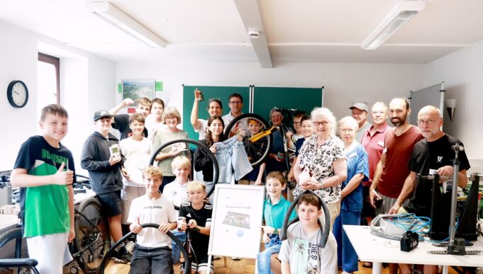 projektwoche_amg_im_reparatur-cafe_der_vhs_st.ingbert_giusi_faragone