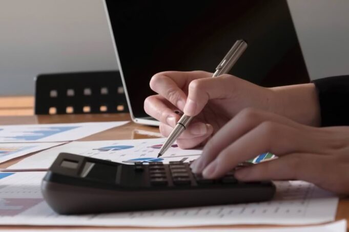 Steuern Finanzen Geld Wirtschaft Rente_5