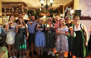 Dunkles Starkbier, Freibier und Live-Musik: Brauhaus feiert 36. Bockbieranstich